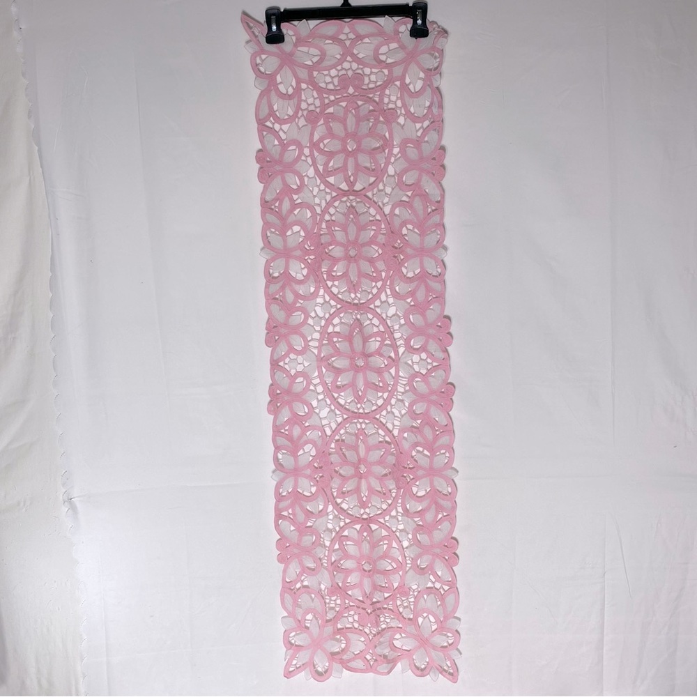 Vintage Light Pink Floral Lace Table Runner Cottagecore Grannycore